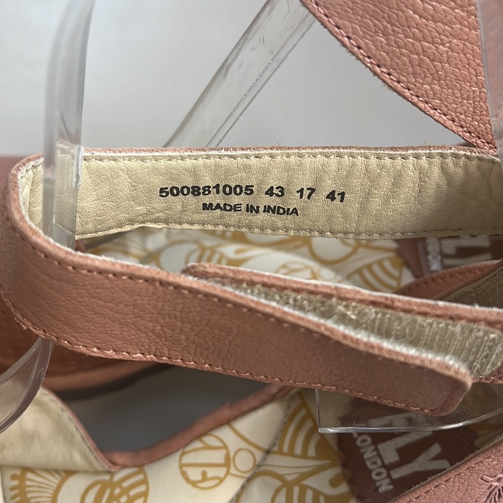 Fly London Yak Cupi mouse Rose Sandals sz 41 - Picture 8 of 11